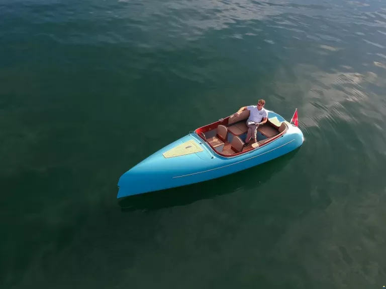 chill Elektromotorboot