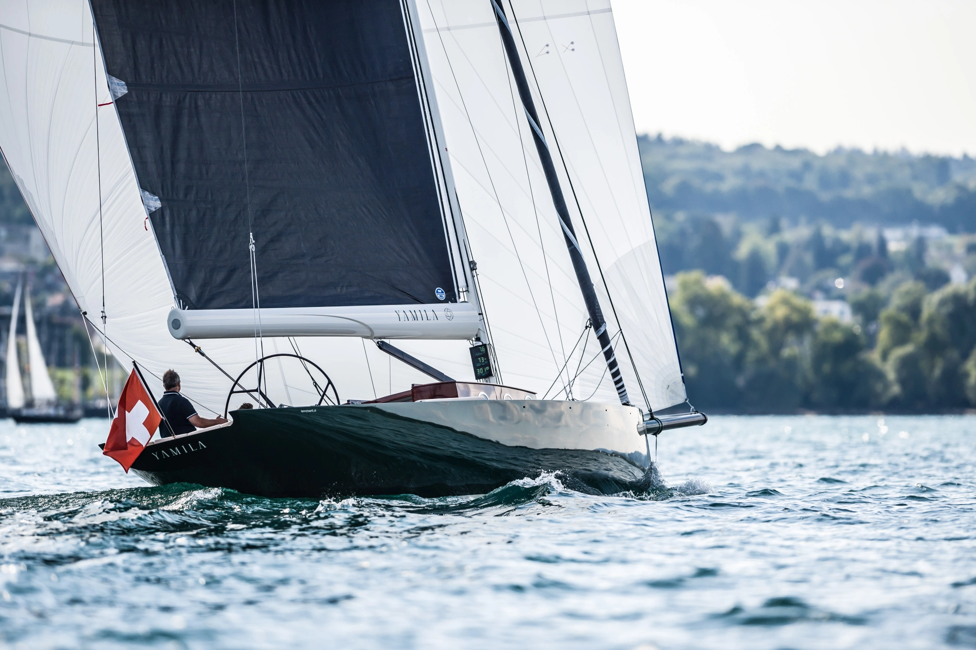 yamila yacht1