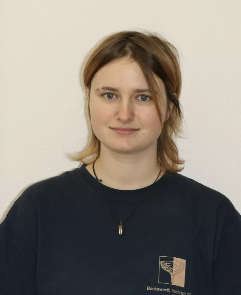 Praktikantin Bootbauerin